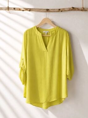 Chaus 1X Lime Split-Neck Blouse - Lightweight Women's Top
